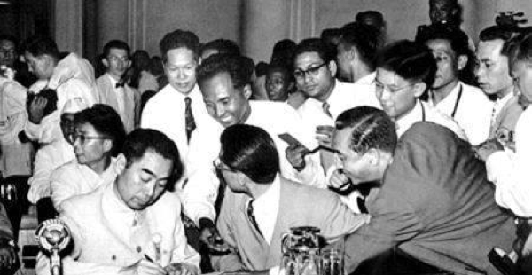 ���������ڸ�������쵼�ͼ���ǩ��