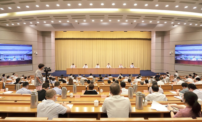 �����ڡ����ʡ����󡢹���ί�����鳤����ҵ�ĸ�