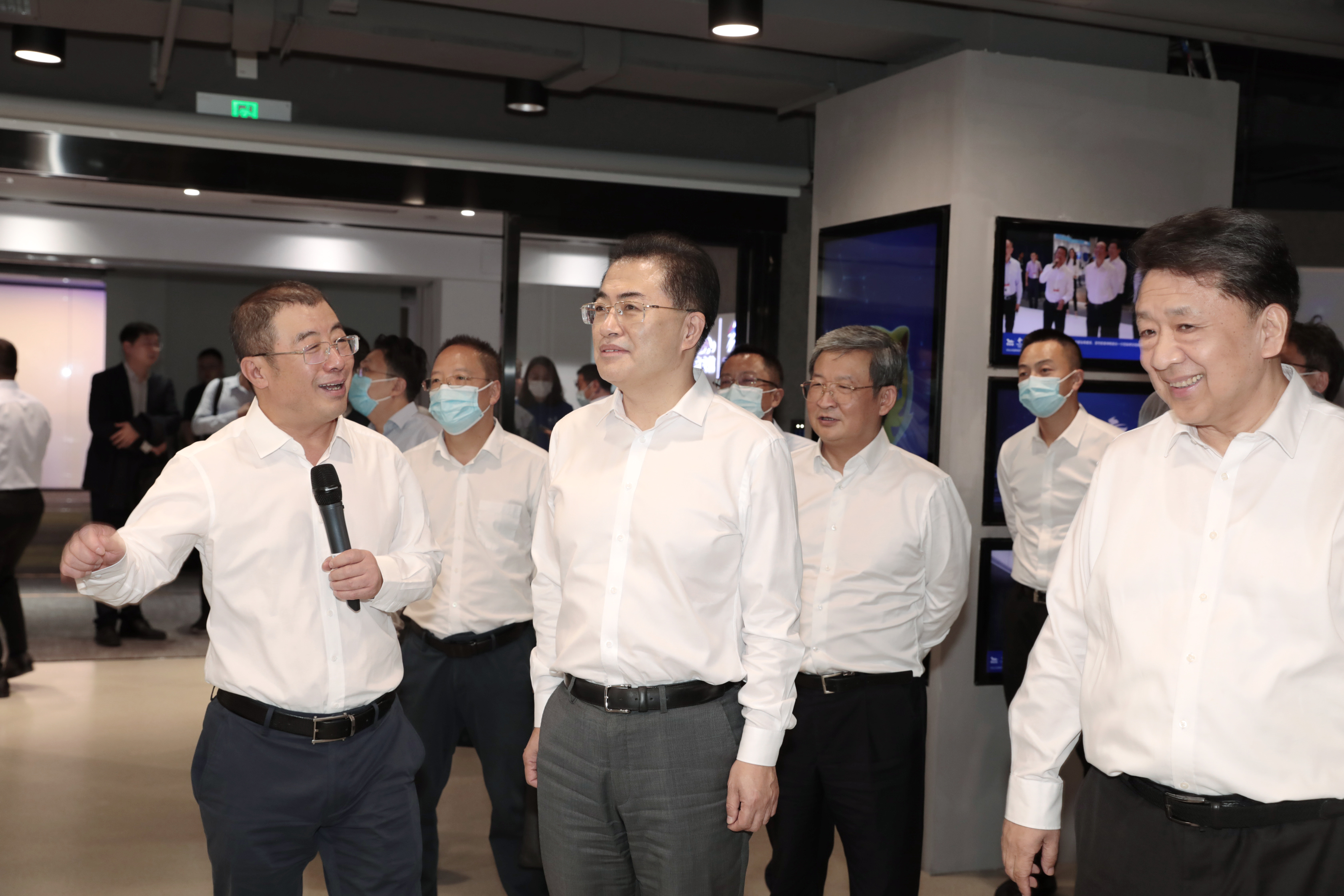 �̽��������ʡ��������󡢹���ί�������Ρ���ҵ�ĸ��������